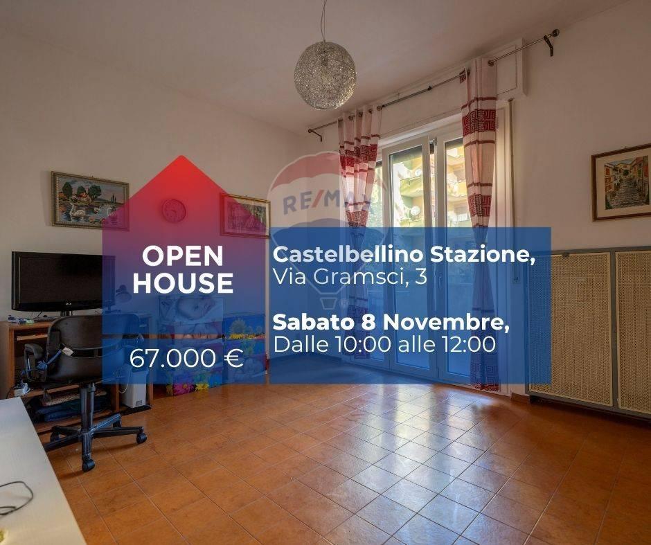 appartamento in vendita a Castelbellino in zona Stazione