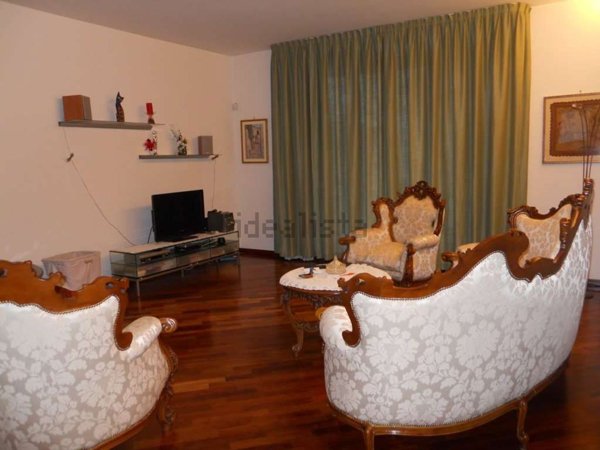 casa indipendente in vendita a Castelbellino