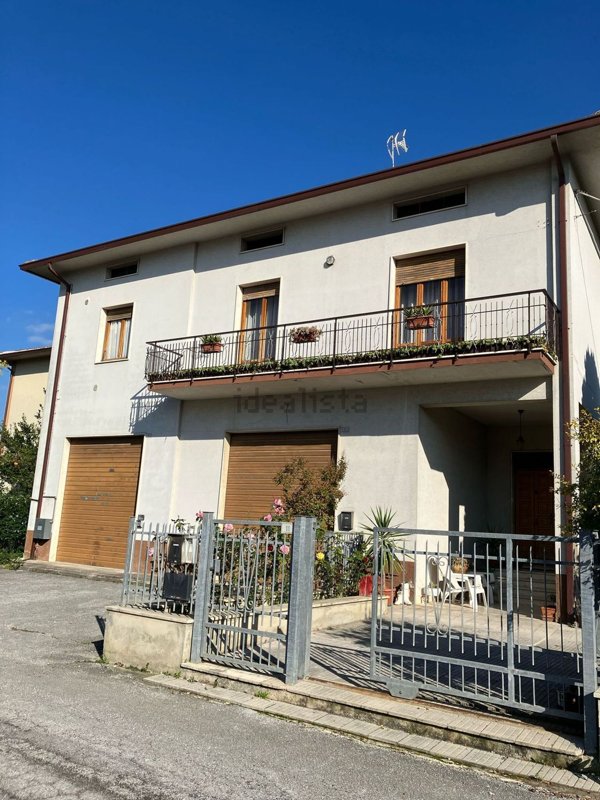 pentavano in vendita a Castelbellino