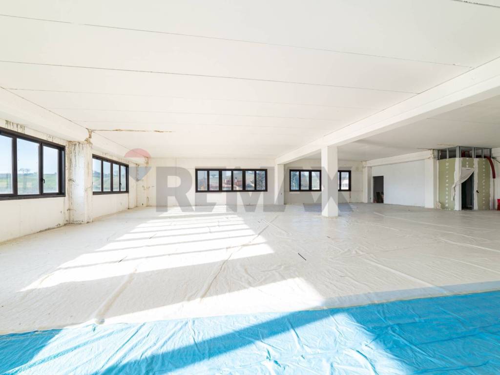 negozio in vendita a Castelbellino