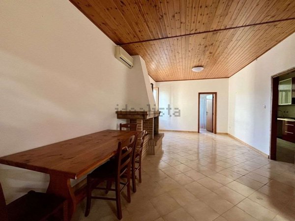 casa indipendente in vendita a Castelbellino in zona Stazione