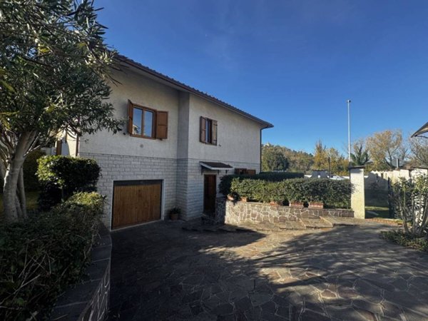 appartamento in vendita a Castelbellino in zona Pianello