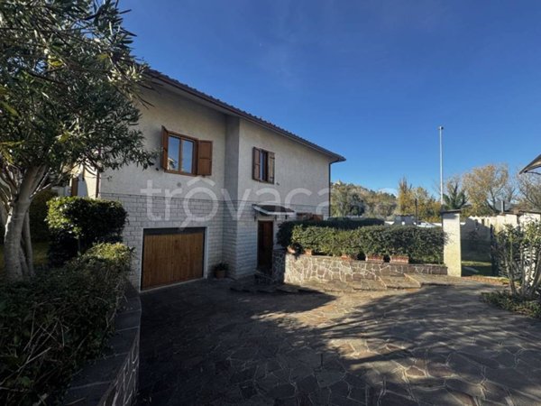 appartamento in vendita a Castelbellino in zona Pianello