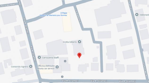 negozio in vendita a Castelbellino in zona Stazione