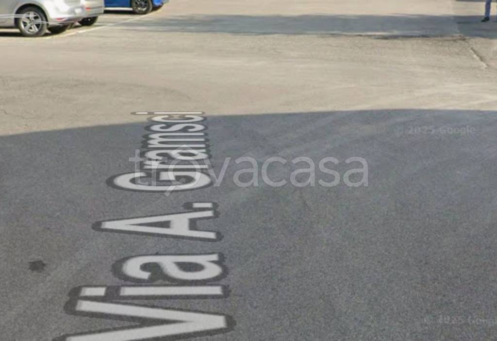 appartamento in vendita a Castelbellino in zona Stazione