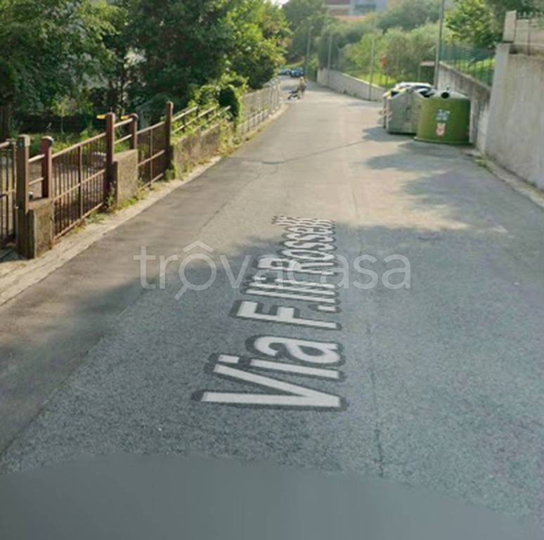 terreno edificabile in vendita a Castelbellino in zona Stazione
