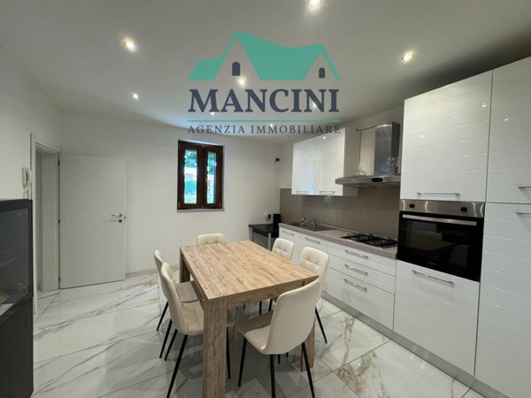 casa indipendente in vendita a Castelbellino in zona Pantiere