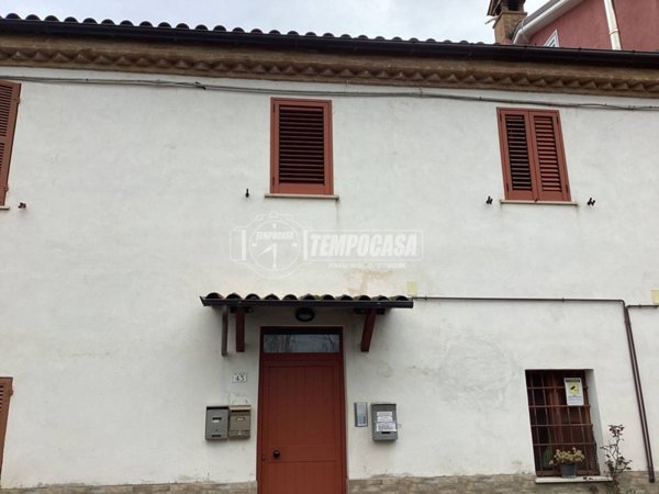 appartamento in vendita a Castelbellino in zona Pantiere