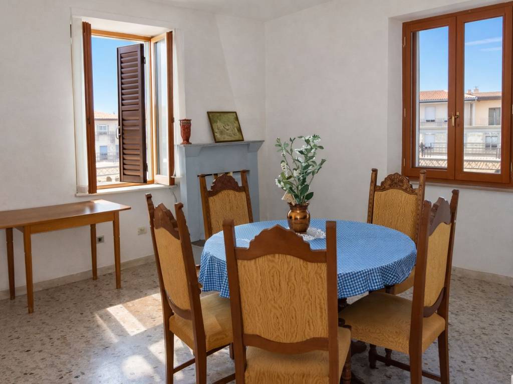 appartamento in vendita a Castelbellino in zona Stazione