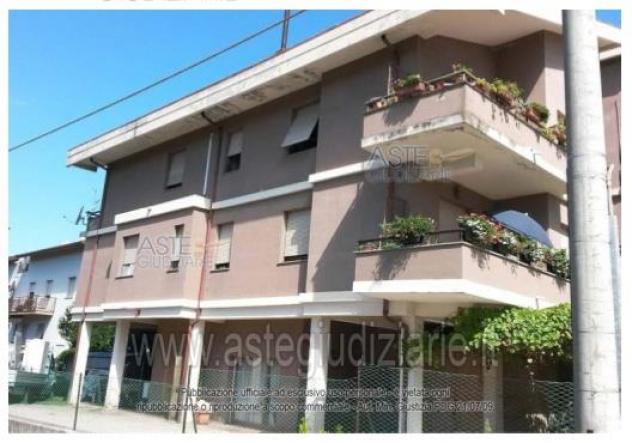 appartamento in vendita a Castelbellino in zona Stazione