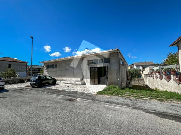 casa indipendente in vendita a Castelbellino in zona Stazione