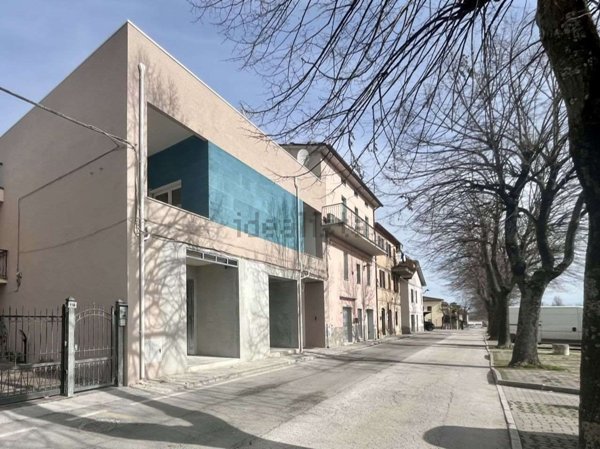 appartamento in vendita a Castelbellino in zona Pantiere