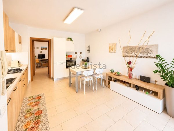 appartamento in vendita a Castelbellino in zona Pianello