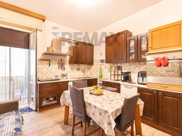 appartamento in vendita a Castelbellino in zona Stazione