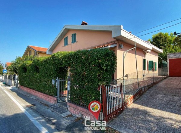 casa indipendente in vendita a Castelfidardo