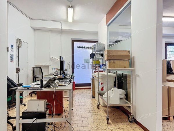 locale commerciale in vendita a Castelfidardo