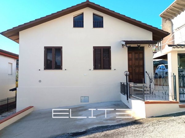 casa indipendente in vendita a Castelfidardo