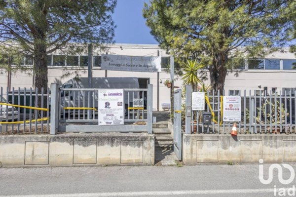 negozio in vendita a Castelfidardo