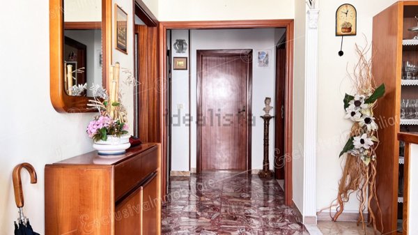 casa indipendente in vendita a Castelfidardo in zona Crocette