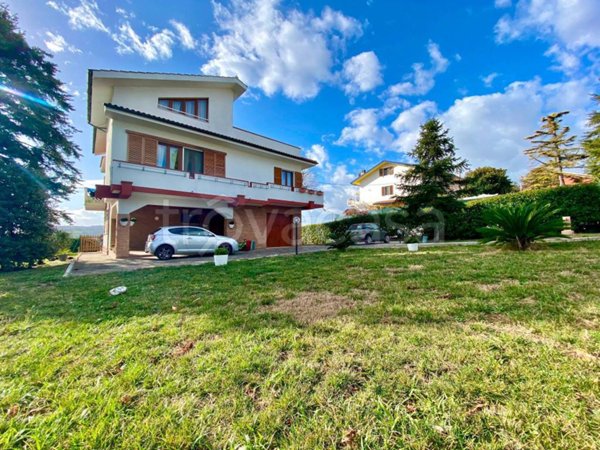 casa indipendente in vendita a Castelfidardo