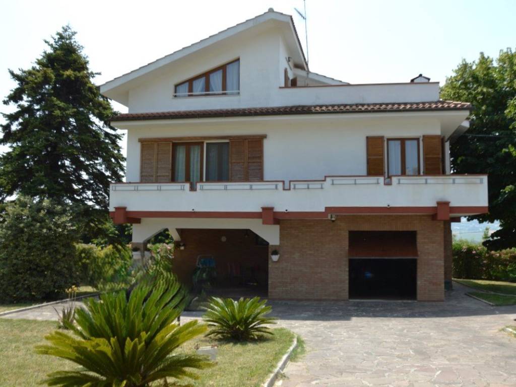 casa indipendente in vendita a Castelfidardo
