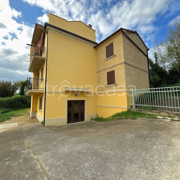 casa indipendente in vendita a Castelfidardo in zona San Rocchetto