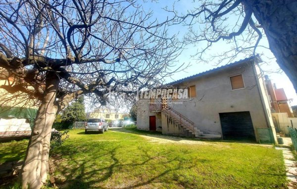 casa indipendente in vendita a Castelfidardo