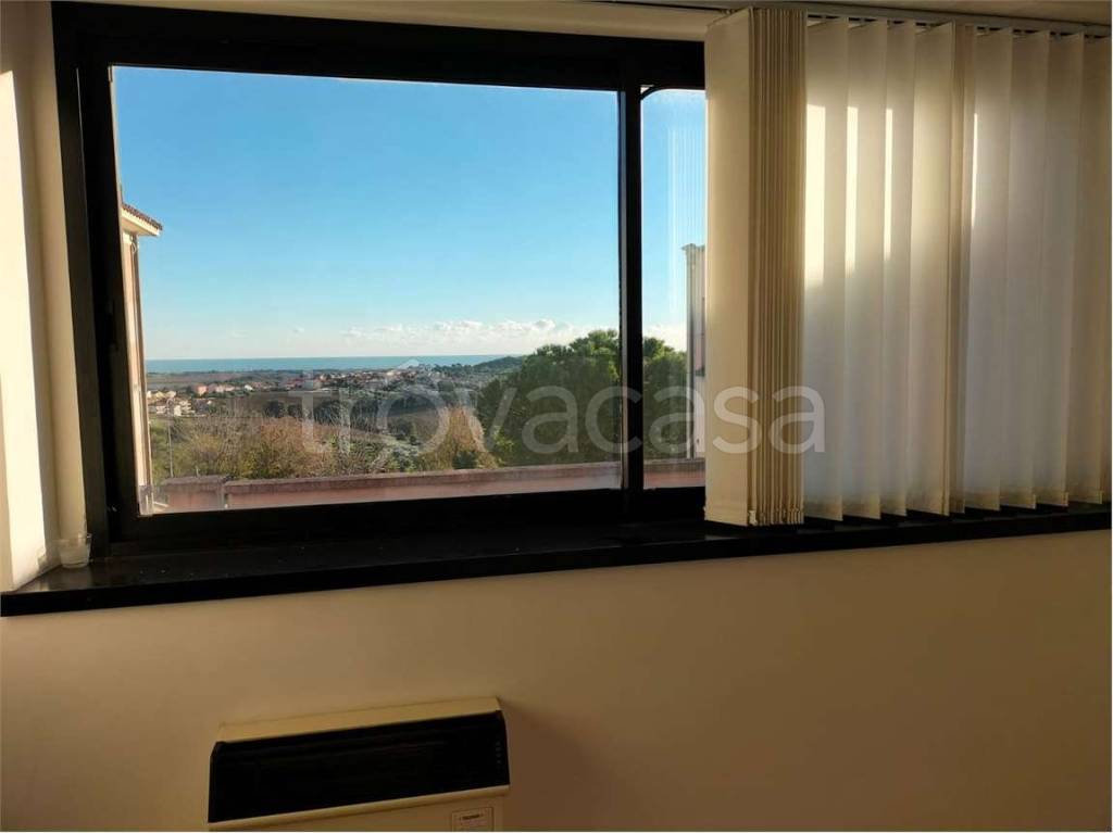 ufficio in vendita a Castelfidardo