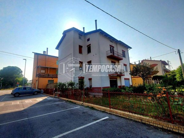 appartamento in vendita a Castelfidardo in zona Acquaviva