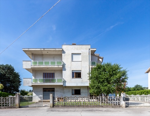 appartamento in vendita a Castelfidardo in zona Campanari