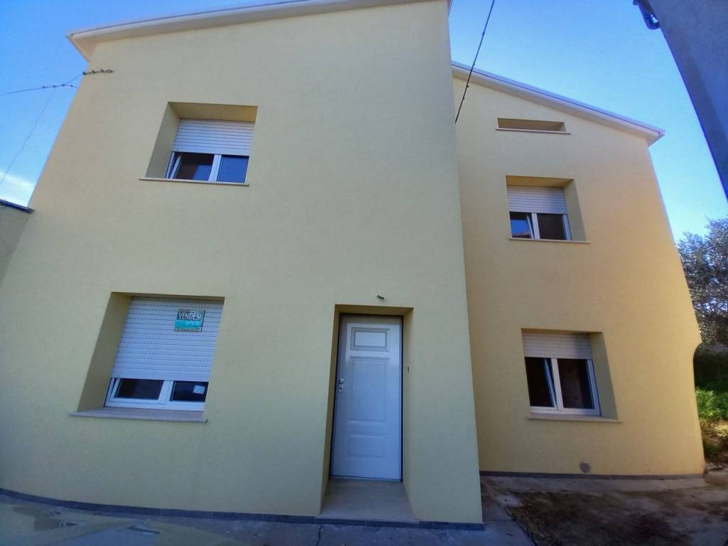 casa indipendente in vendita a Castelfidardo in zona Crocette