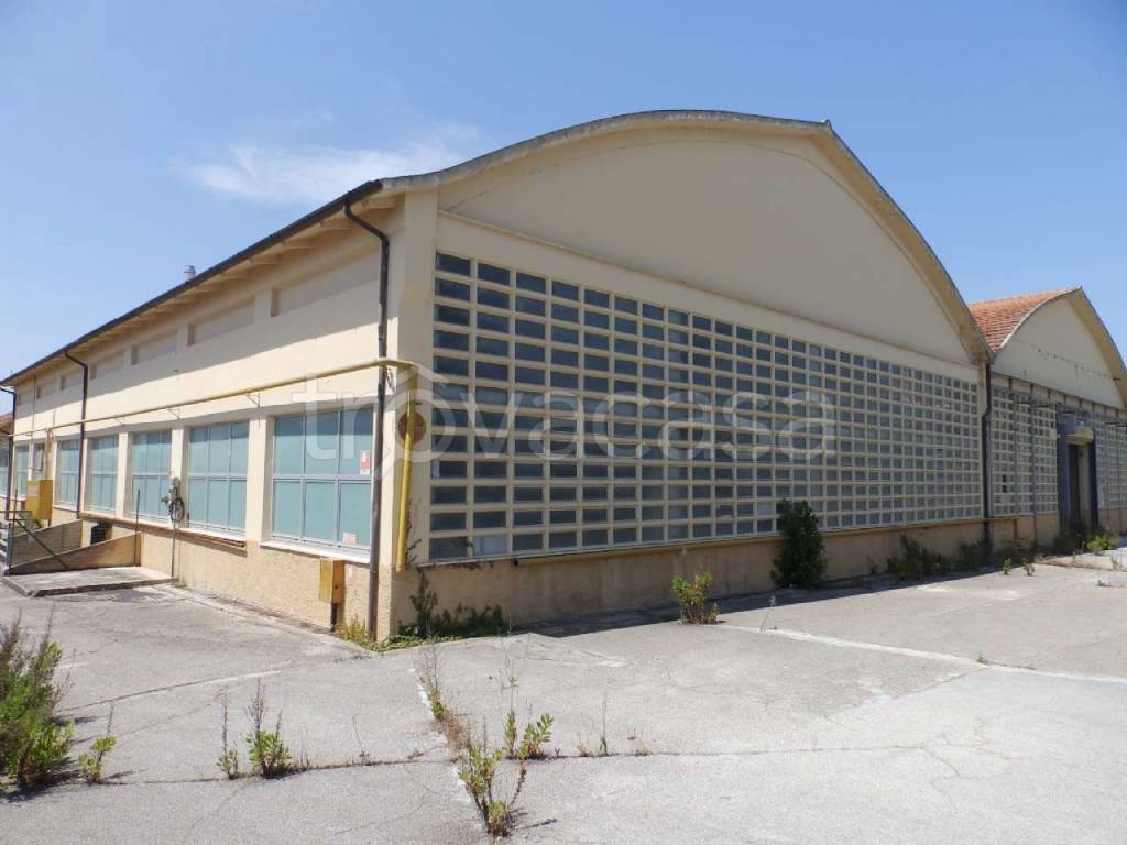 capannone in vendita a Castelfidardo