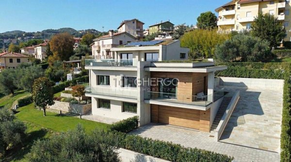 casa indipendente in vendita a Castelfidardo