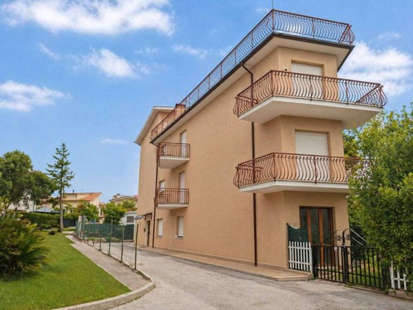 appartamento in vendita a Castelfidardo in zona Crocette