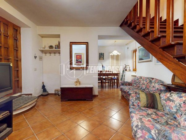 casa indipendente in vendita a Castelfidardo in zona Acquaviva