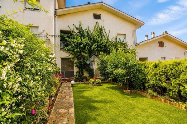 appartamento in vendita a Castelfidardo in zona Acquaviva