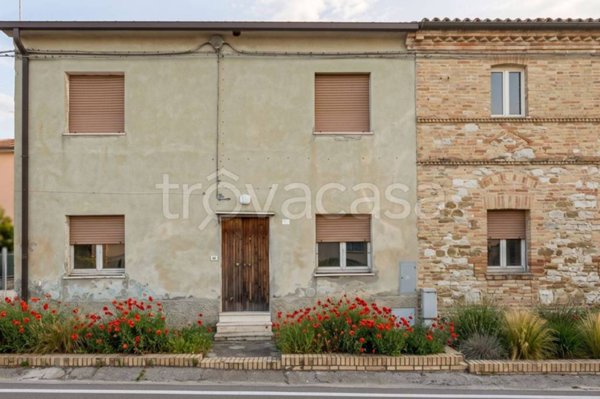 casa indipendente in vendita a Castelfidardo in zona Campanari