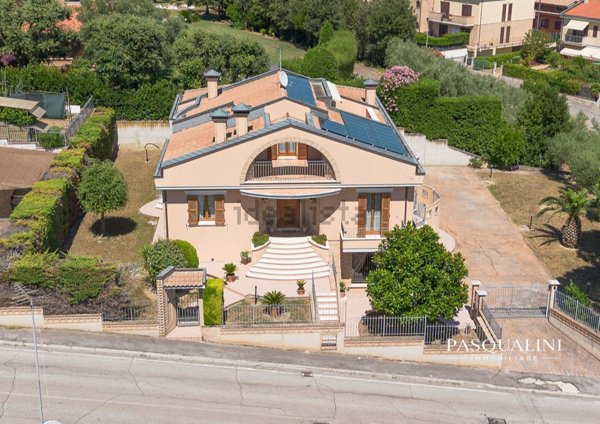 casa indipendente in vendita a Castelfidardo