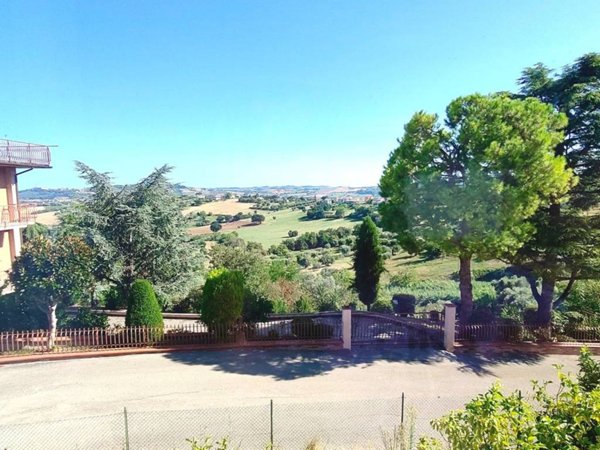 appartamento in vendita a Castelfidardo in zona Acquaviva