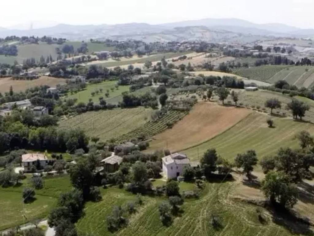 casa indipendente in vendita a Castelleone di Suasa in zona Case Nuove