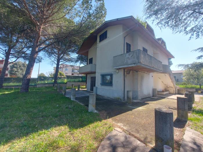 casa indipendente in vendita a Castelleone di Suasa in zona Pian Volpello