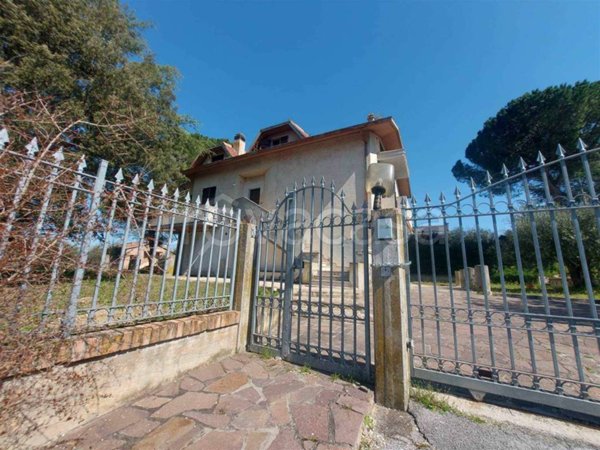 casa indipendente in vendita a Castelleone di Suasa in zona Pian Volpello