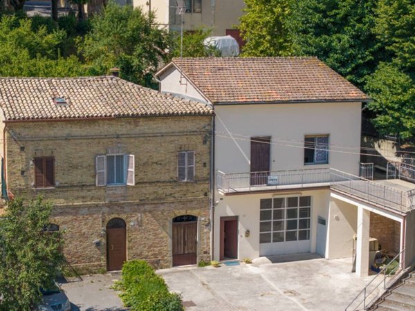 casa indipendente in vendita a Castelleone di Suasa