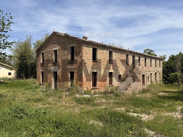 casale in vendita a Castelleone di Suasa in zona Casalta