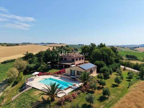 casa indipendente in vendita a Castelleone di Suasa