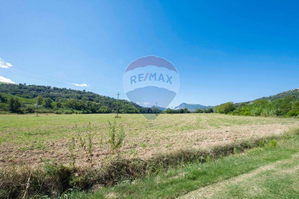 terreno agricolo in vendita a Castelplanio in zona Macine