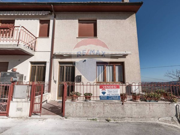 casa indipendente in vendita a Castelplanio