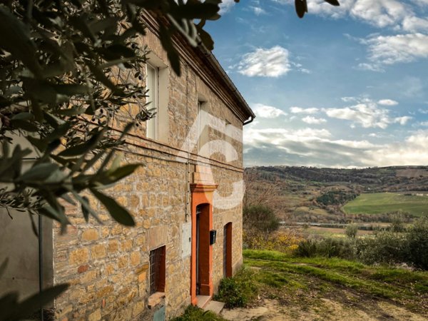 casa indipendente in vendita a Castelplanio