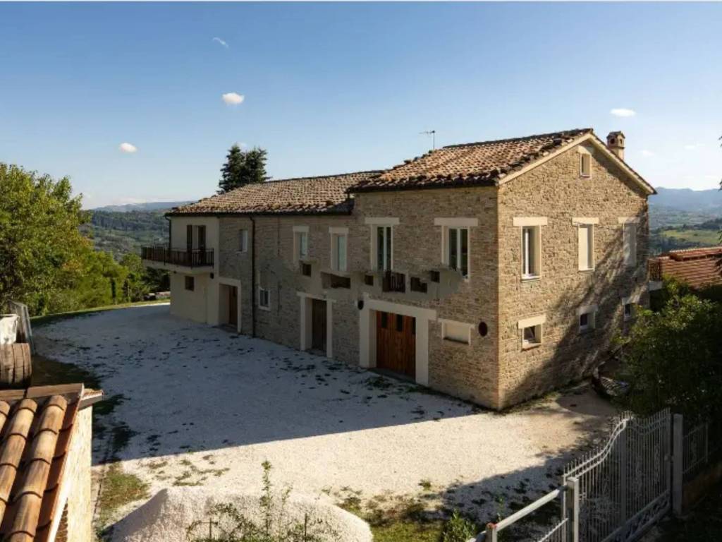 casa indipendente in vendita a Castelplanio in zona Piagge