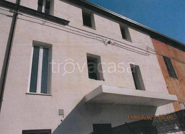 appartamento in vendita a Castelplanio in zona Macine